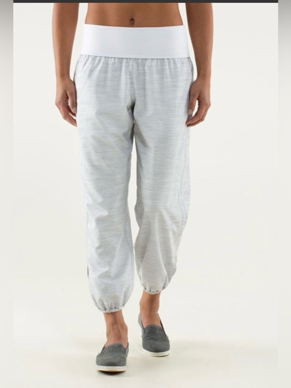 Lululemon Om Pant in Commuter Denim White Fossil Size 12 EUC